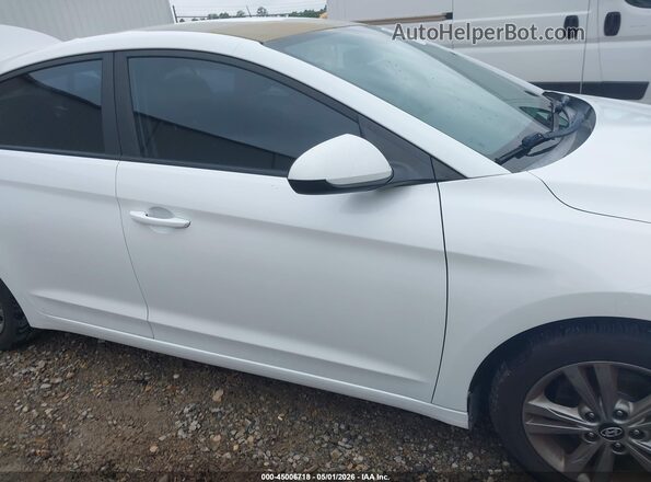 5NPD84LF3JH226961 2018 HYUNDAI ELANTRA White 360 interior view