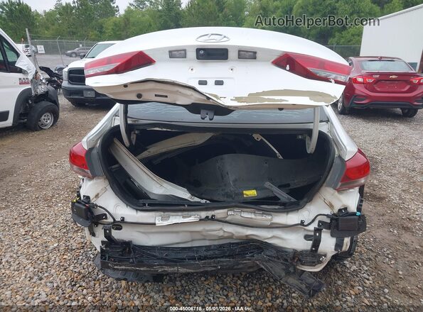 5NPD84LF3JH226961 2018 HYUNDAI ELANTRA White 