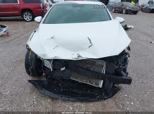 5NPD84LF3JH261550 2018 HYUNDAI ELANTRA White Vista frontal