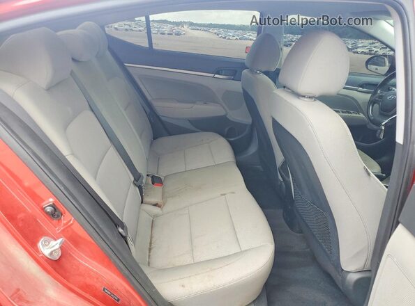5NPD84LF3JH327949 2018 HYUNDAI ELANTRA Red Вид задніх сидінь