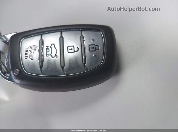 5NPD84LF3JH401483 2018 HYUNDAI ELANTRA White Widok deski rozdzielczej
