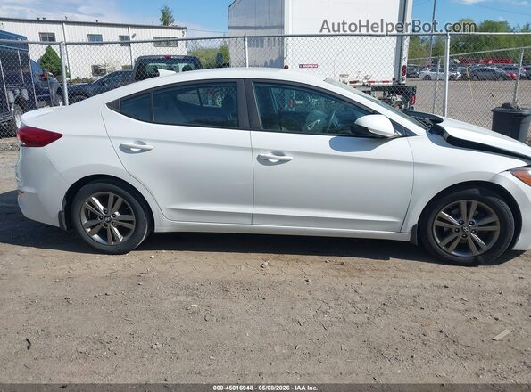 5NPD84LF4HH033549 2017 HYUNDAI ELANTRA White Вид задньої частини салону