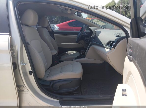 5NPD84LF4JH322002 2018 HYUNDAI ELANTRA Cream Vista interior delantera