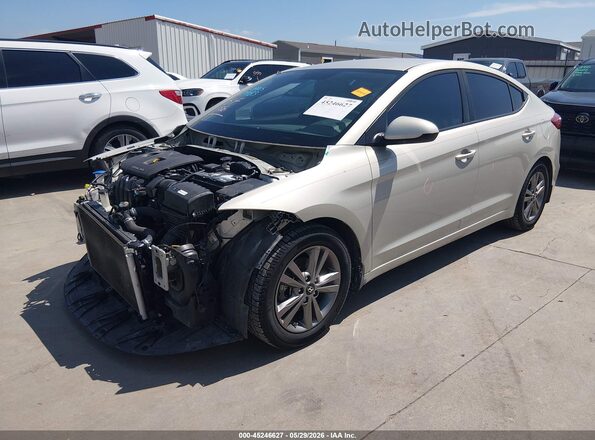 5NPD84LF4JH322002 2018 HYUNDAI ELANTRA Cream Vista tres cuartos delantera izquierda