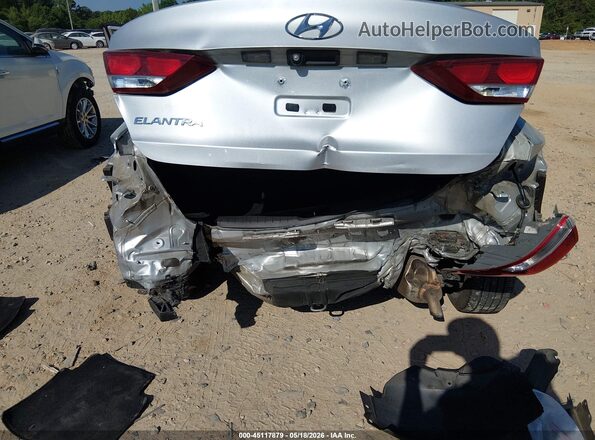 5NPD84LF5HH073266 2017 HYUNDAI ELANTRA Silver Widok z przodu