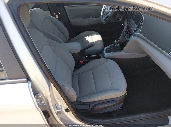 5NPD84LF5HH073266 2017 HYUNDAI ELANTRA Silver Widok wnętrza z przodu
