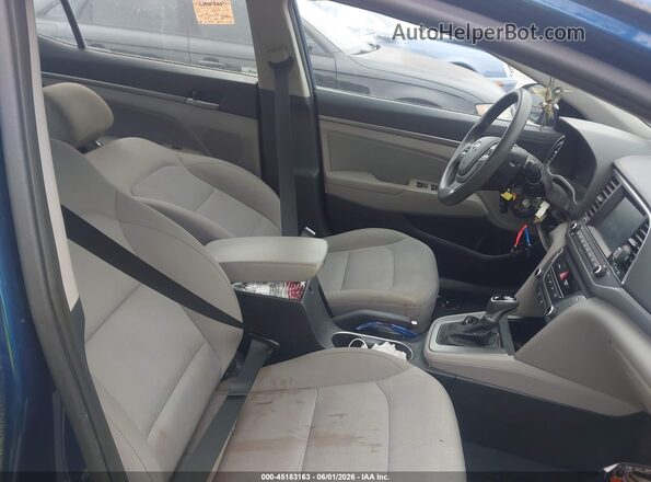 5NPD84LF5HH104533 2017 HYUNDAI ELANTRA Blue წინა სალონის ხედი