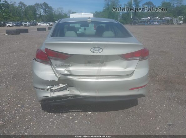 5NPD84LF5HH120621 2017 HYUNDAI ELANTRA Серебряный Вид спереди