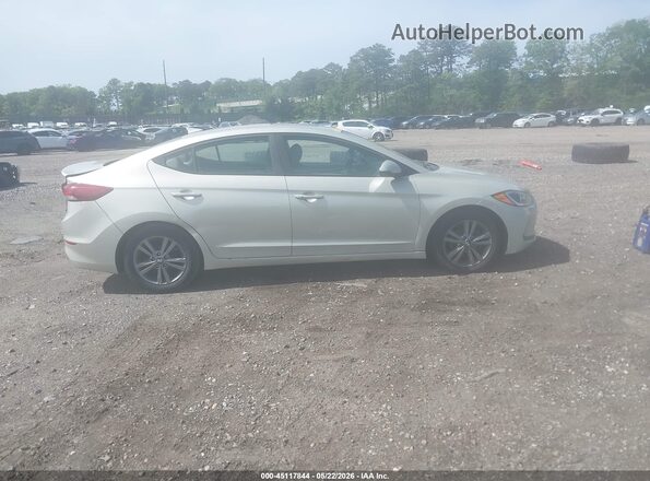 5NPD84LF5HH120621 2017 HYUNDAI ELANTRA Серебряный Вид задней части салона