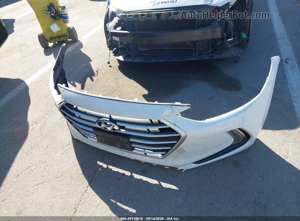 5NPD84LF5JH329346 2018 HYUNDAI ELANTRA White Widok deski rozdzielczej