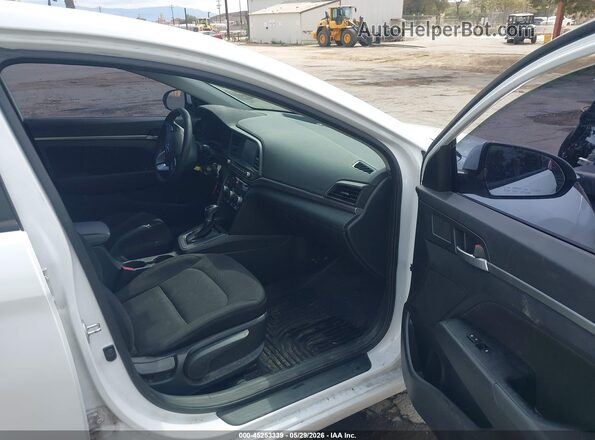5NPD84LF5LH570357 2020 HYUNDAI ELANTRA Белый Вид салона спереди