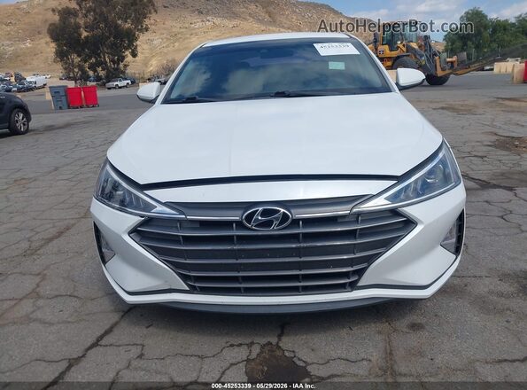5NPD84LF5LH570357 2020 HYUNDAI ELANTRA Белый Вид панели приборов