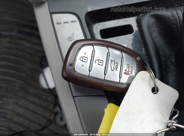 5NPD84LF6HH024142 2017 HYUNDAI ELANTRA Silver Widok deski rozdzielczej