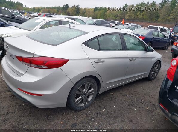 5NPD84LF6HH024142 2017 HYUNDAI ELANTRA Silver Widok wnętrza z tyłu