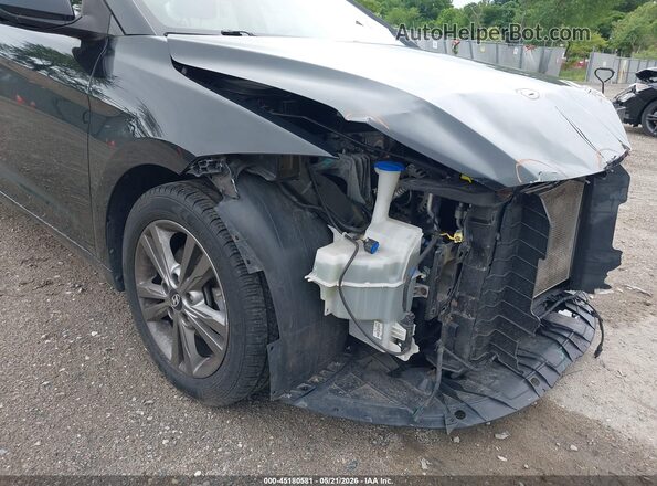 5NPD84LF6HH025713 2017 HYUNDAI ELANTRA Черный Вид спереди