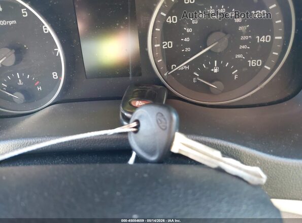 5NPD84LF6HH170475 2017 HYUNDAI ELANTRA Gray Dashboard view