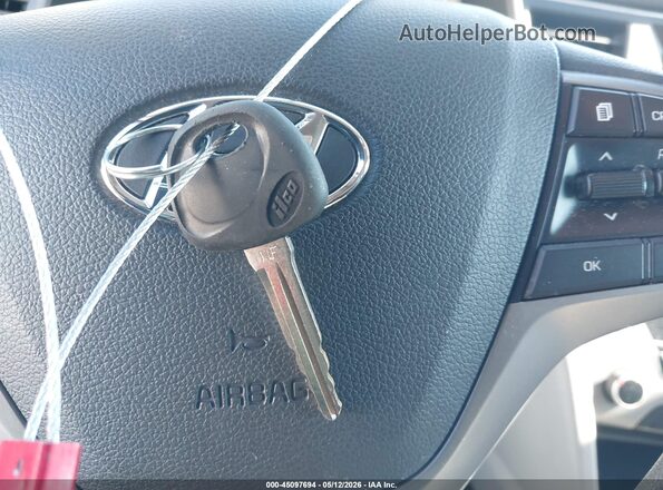 5NPD84LF6JH288192 2018 HYUNDAI ELANTRA Blue Vista del salpicadero