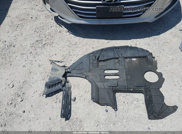 5NPD84LF6JH315813 2018 HYUNDAI ELANTRA Silver Instrument cluster view