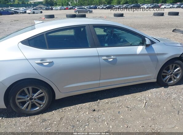 5NPD84LF6JH356796 2018 HYUNDAI ELANTRA Серебряный Вид задней части салона
