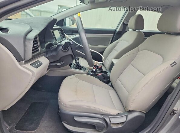 5NPD84LF6KH462120 2019 HYUNDAI ELANTRA Gray Front interior view