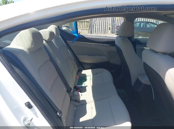 5NPD84LF7HH016731 2017 HYUNDAI ELANTRA White VIN կոդի պիտակի տեսք