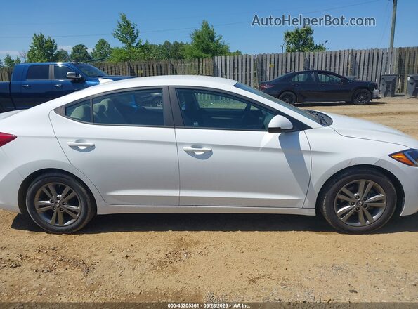 5NPD84LF7HH016731 2017 HYUNDAI ELANTRA White Սալոնի հետևի տեսք