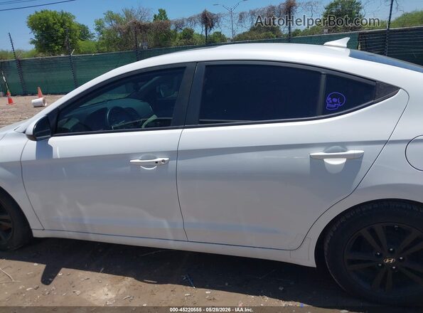 5NPD84LF7HH132012 2017 HYUNDAI ELANTRA Белый 