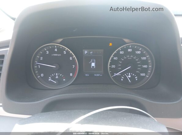 5NPD84LF7JH278996 2018 HYUNDAI ELANTRA Red Vista de los asientos traseros
