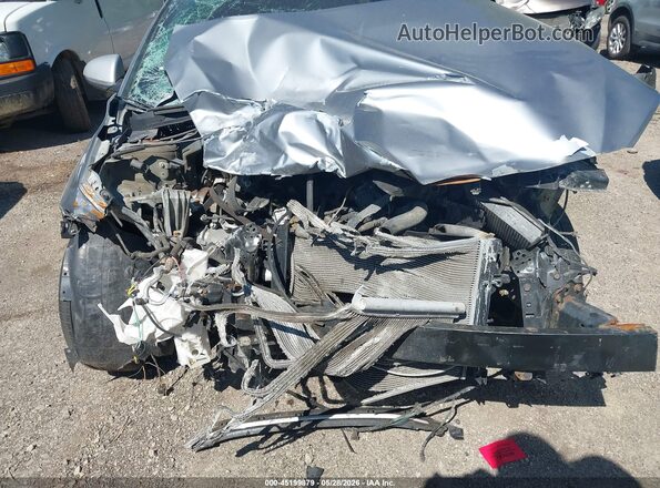 5NPD84LF8HH068885 2017 HYUNDAI ELANTRA Серебряный Вид спереди