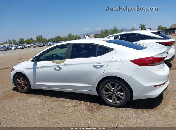 5NPD84LF8HH172194 2017 HYUNDAI ELANTRA White 