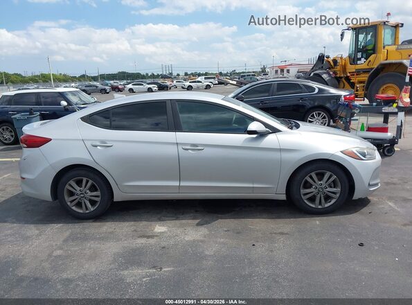 5NPD84LF8HH188234 2017 HYUNDAI ELANTRA Серебряный Вид задней части салона