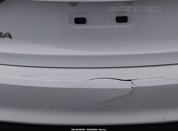 5NPD84LF8JH227541 2018 HYUNDAI ELANTRA White 