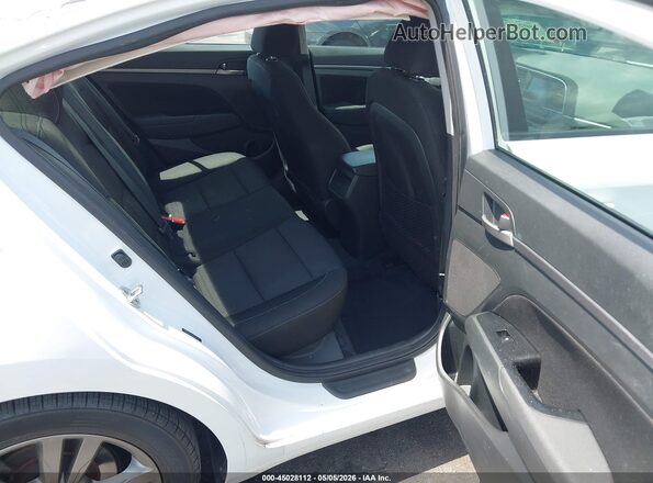 5NPD84LF8JH304313 2018 HYUNDAI ELANTRA White VIN კოდის სტიკერის ხედი