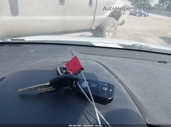 5NPD84LF8JH358274 2018 HYUNDAI ELANTRA Белый 