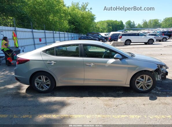 5NPD84LF8LH565377 2020 HYUNDAI ELANTRA Silver Rear interior view