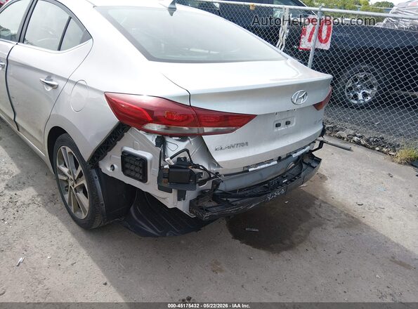 5NPD84LF9HH067275 2017 HYUNDAI ELANTRA Silver Widok z przodu