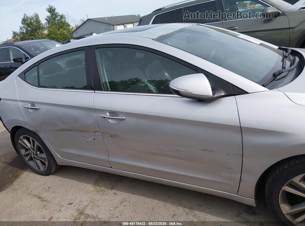 5NPD84LF9HH067275 2017 HYUNDAI ELANTRA Silver Widok wnętrza z tyłu