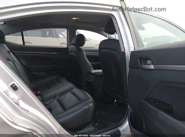 5NPD84LF9HH067275 2017 HYUNDAI ELANTRA Silver Widok naklejki z numerem VIN