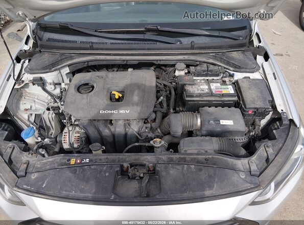 5NPD84LF9HH067275 2017 HYUNDAI ELANTRA Silver Widok z tyłu