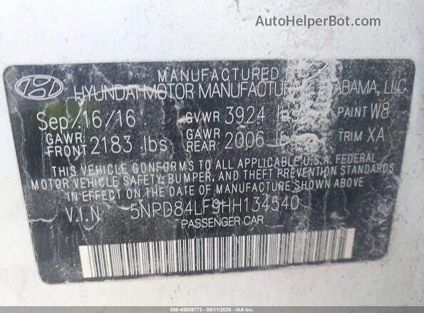 5NPD84LF9HH134540 2017 HYUNDAI ELANTRA White Widok komory silnika