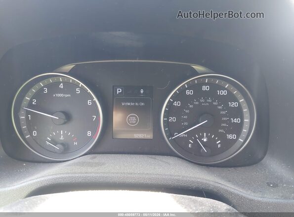 5NPD84LF9HH134540 2017 HYUNDAI ELANTRA White Widok tylnych siedzeń
