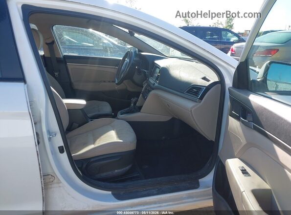 5NPD84LF9HH134540 2017 HYUNDAI ELANTRA White Widok wnętrza z przodu