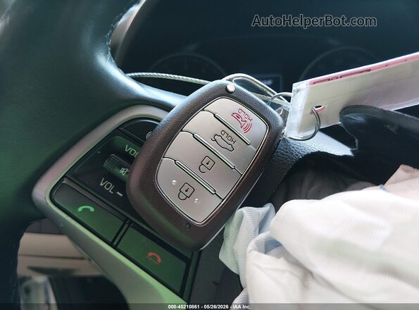 5NPD84LF9JH249774 2018 HYUNDAI ELANTRA Белый Вид панели приборов