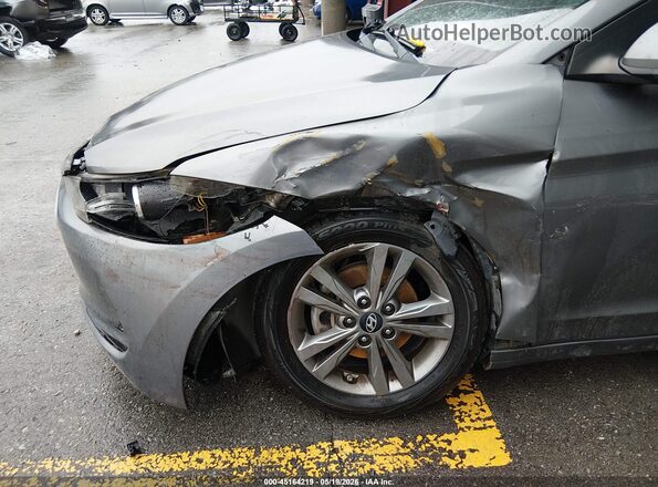 5NPD84LF9JH315241 2018 HYUNDAI ELANTRA Gray Widok z przodu