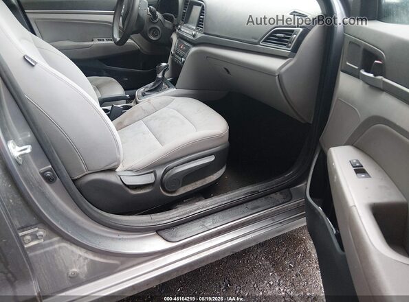 5NPD84LF9JH315241 2018 HYUNDAI ELANTRA Gray Widok wnętrza z przodu