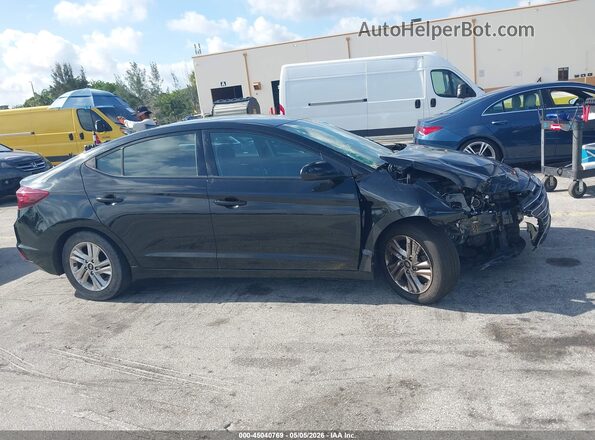 5NPD84LF9KH486718 2019 HYUNDAI ELANTRA Black უკანა სალონის ხედი