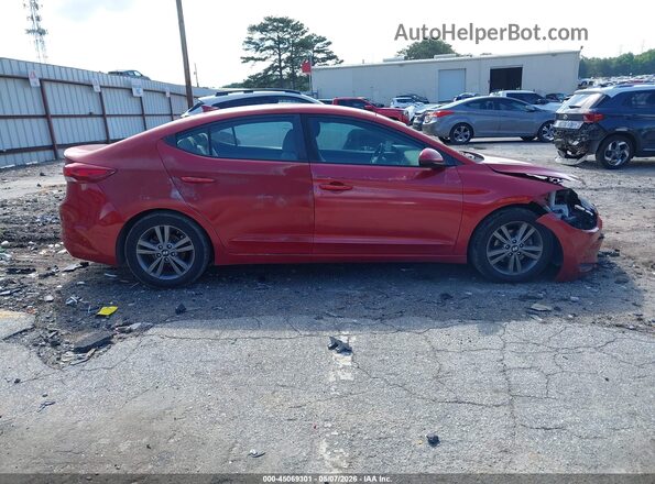 5NPD84LFXJH258578 2018 HYUNDAI ELANTRA Red Rear interior view