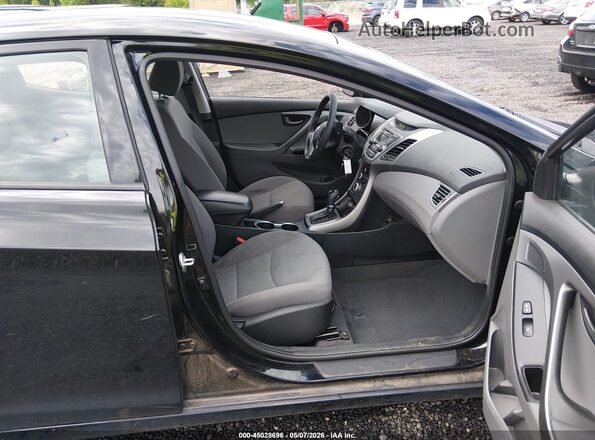 5NPDH4AE0GH684685 2016 HYUNDAI ELANTRA Black Вид салону спереду