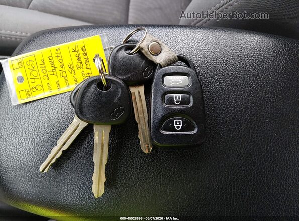 5NPDH4AE0GH684685 2016 HYUNDAI ELANTRA Black Вид панелі приладів