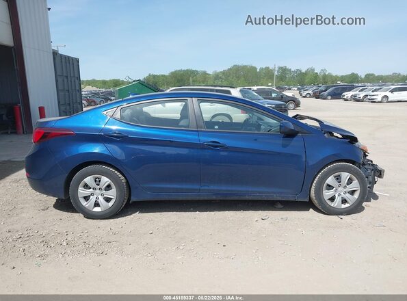 5NPDH4AE0GH729138 2016 HYUNDAI ELANTRA Blue Rear interior view